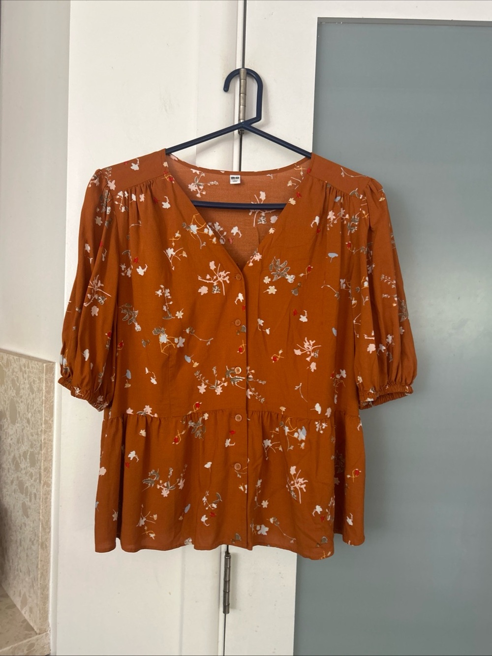 UNIQLO Floral Button Front Puff Sleeve Peplum Blouse Cottagecore Prairie Top L